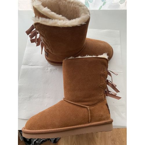 Bottes Fourrées Daim  Marron Clair Et Petits Noeuds Taille 36 Marque Alpacas
