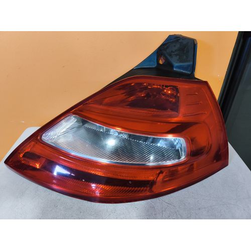 Feu Arrière Droit Renault Megane 2 Réf : 8200413216