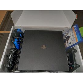 Sony Console Playstation PS4 Pro Jet Black, 1 to + 2 Commandes DUALSHOCK