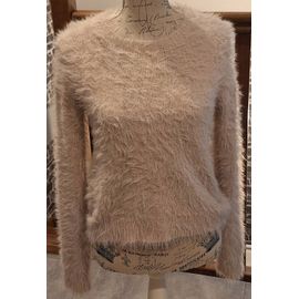 Pull Rose Très Clair Avec Des Poils