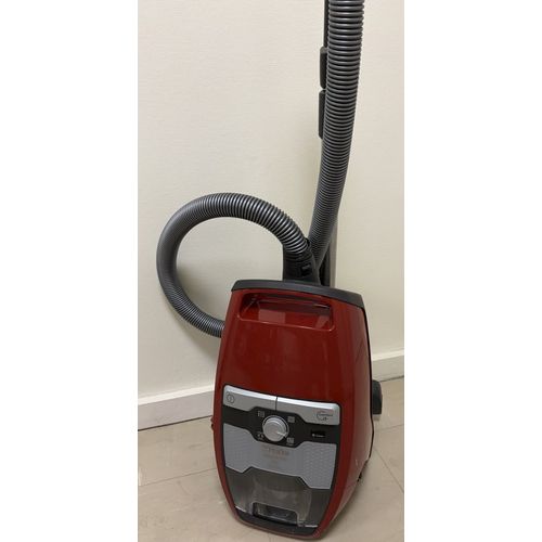 Aspirateur Miele Blizzard CX1 rouge sans sac