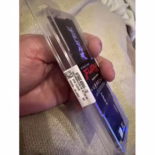 Kingston Fury Beast RGB 32Go DDR5 6000MT/s KF560C40BBA-32