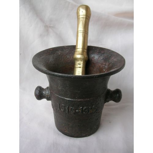 Ww1 Allemagne Mortier De Cuisine Militaire Allemand Daté 1914-1916 Et Un Pillon (14-18) Be