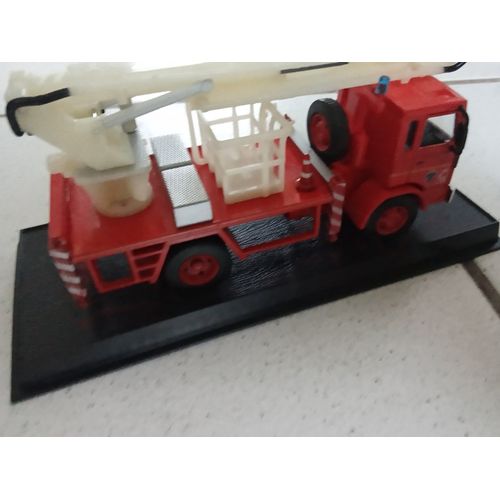Camion Pompier Cbea 18 M Renault 1:64