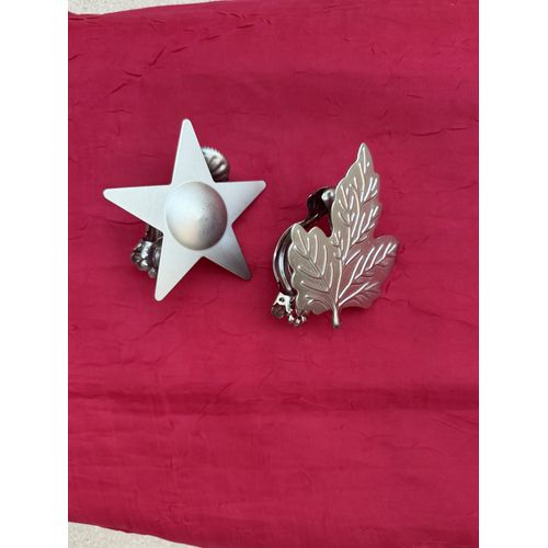 Embrasse lot de 2 pinces à rideaux en métal.