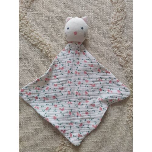 Doudou plat Chat blanc obaibi okaidi tissu lange gaze de coton imprimé fleurs roses feuilles vertes