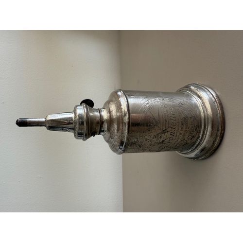 Lampe Ancienne Pigeon de la marque Hirondelle