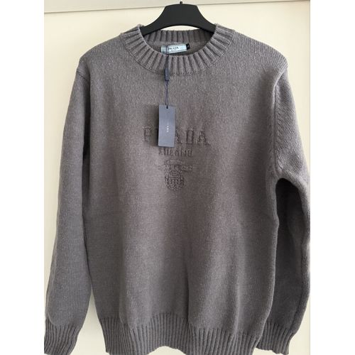 Pull Prada 