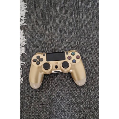 Bonjour, je vends une manette dualshock4 de ps4 couleur doré et un jeu assassin’s creed Unity