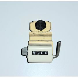 Compteur Rangs Pour Machine À Tricoter Compte Tour Avec Fixation Arrière Machine Singer Phildar Passap Superba Toyota Brother Empisal Accessoire Modèle Universel.