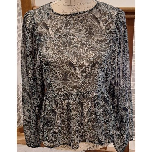 Superbe Blouse Transparente Au Motif Cachemire Blanc Et Gris