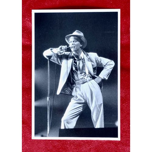 Ancienne Carte Postale David Bowie. Statics London. Noir Et Blanc. 10,7 Cm X 15, 7 Cm
