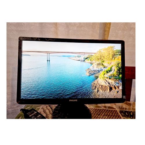 ECRAN LED PC GAME MHL MOBIL 24" MONITEUR FULL HD 16/9 HDMI SMARTIMAGE LITE  SMARTCONTRAST SMARTCONTROL  VGA DVI JACK AUDIO 3WX2 VIDEO POUR BLURAY CONSOL JEUX PHONE DECOD LECT DVD RECEPT PHILIPS 247E