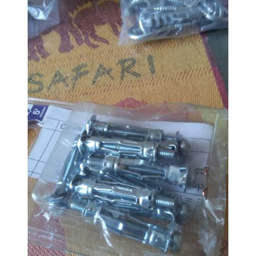 Lot de 9 chevilles métalliques à expansion 40 S4