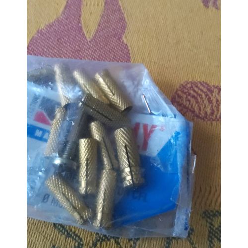 Lot de 10 chevilles femelles laiton CFI M5 20 mm