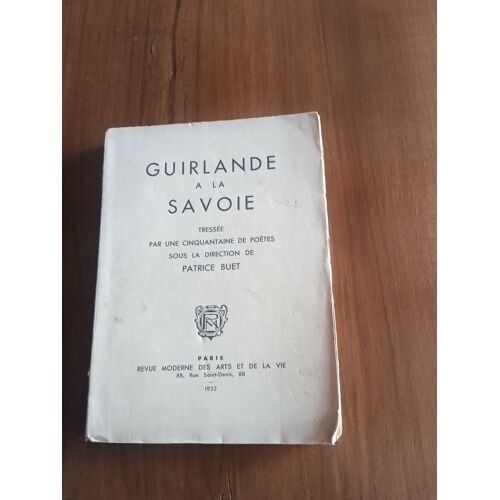 Guirlande À La Savoie Tressée Par Une Cinquantaine De Poètes