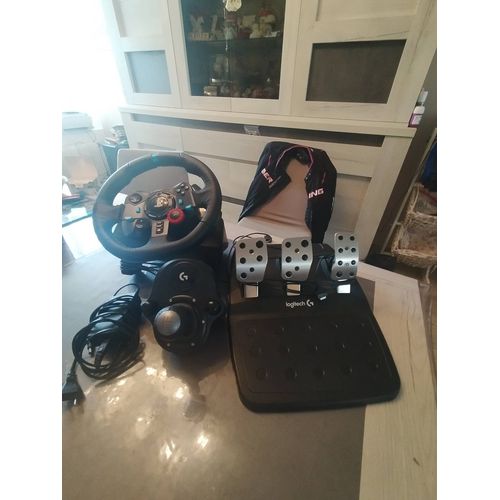 Volant Logitech g29 motor force avec levier de vitesse compatible avec PS4 PS5 et pc