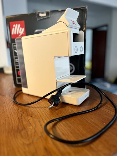 Machine Café Y3 Illy