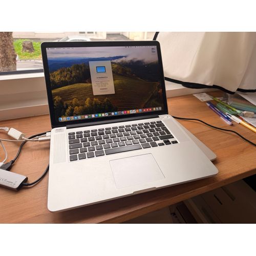 MacBook Pro Retina 15" - Core i7 - 2,5 Ghz - 256 Go SSD - 16 Go RAM - Mi 2014 - Clavier AZERTY FR - Couleur Argent - Carte Graphique NVIDIA GeForce GT 750M et Intel Iris Pro 5200