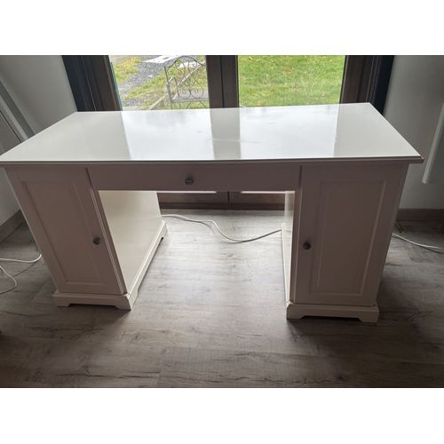 Bureau avec rangement 