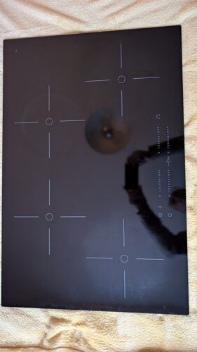Dessus verre plaque cuisson Ikea HÖGVÄRDIG /Electrolux EHP6530Xxx