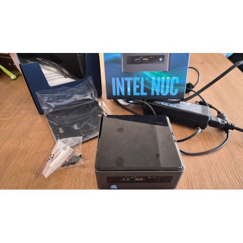 PC Intel Nuc 8i5BEH