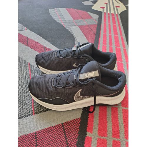Baskets Chaussures Nike Legend Essential 3 Homme - Taille 46- Training / Salle