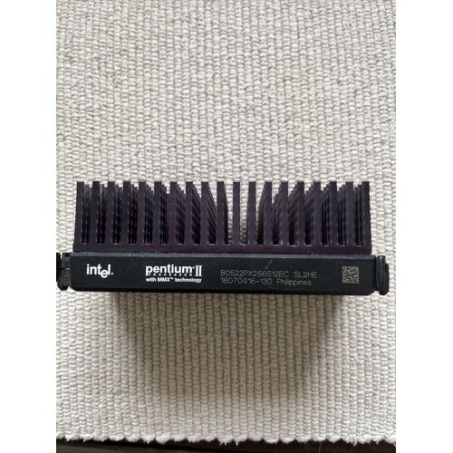 Intel Pentium II 266Mhz MMX 512k slot 1 CPU with Heatsink SL2HE or SL269