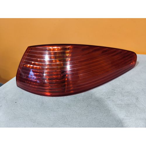 Feu Arrière Droit Peugeot 607 Réf : 6351n1