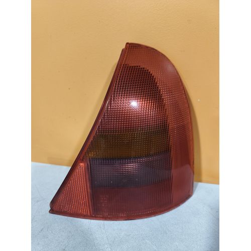 Feu Arrière Droit Renault Clio Réf : 7700410516