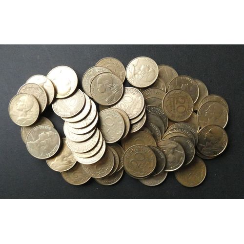Lot De 62 Pièces De 20 Centimes. France. Entre 1965 Et 2000