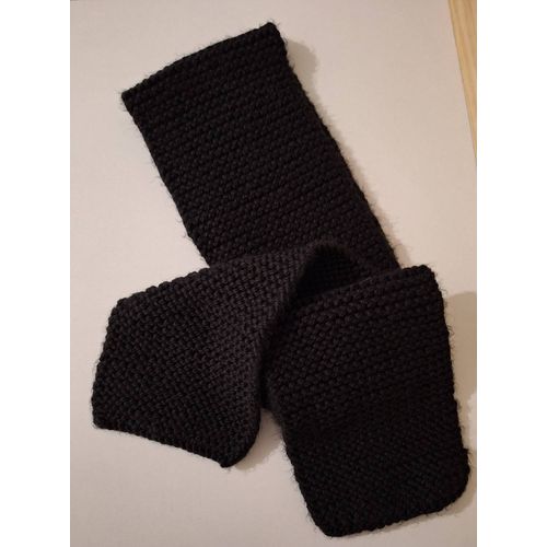 Longue Écharpe Noire En Laine À Grosses Mailles