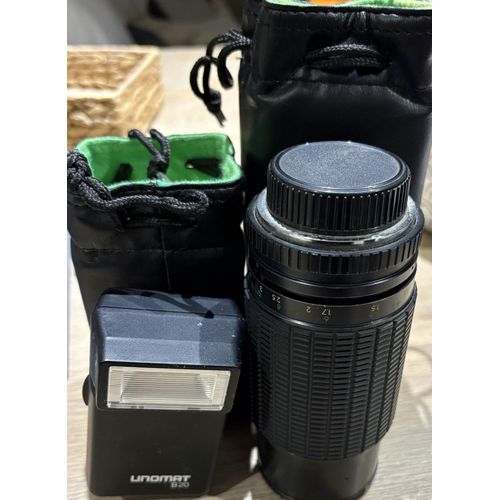 Objectif tokura avec flash