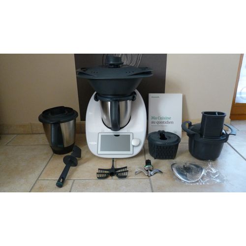 Thermomix TM6 ¿ Très bon état + 2 bols + accessoires (pas de livraison)