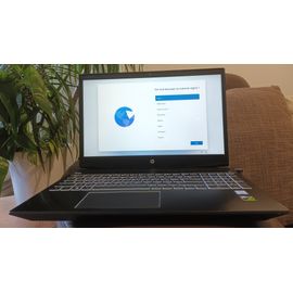 HP Pavilion Gaming 15.6 15-cx0000nf Core i5-8300H 4 c?urs 2.3 GHz 480 Go SSD 16 Go RAM