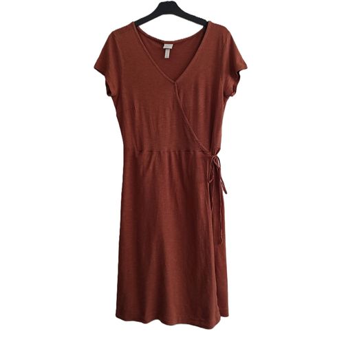 Robe Marron Col V Croisé. Manches Courtes. H&M. Taille M