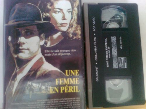 Cassette Vidéo Vhs - Une Femme En Péril - Jeff Daniels