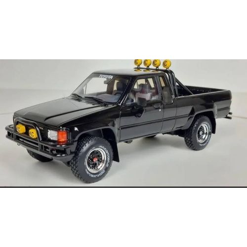 Miniature Neuve Toyota Hilux Sr5 Back To The Future Ottomobile Otto 1/18