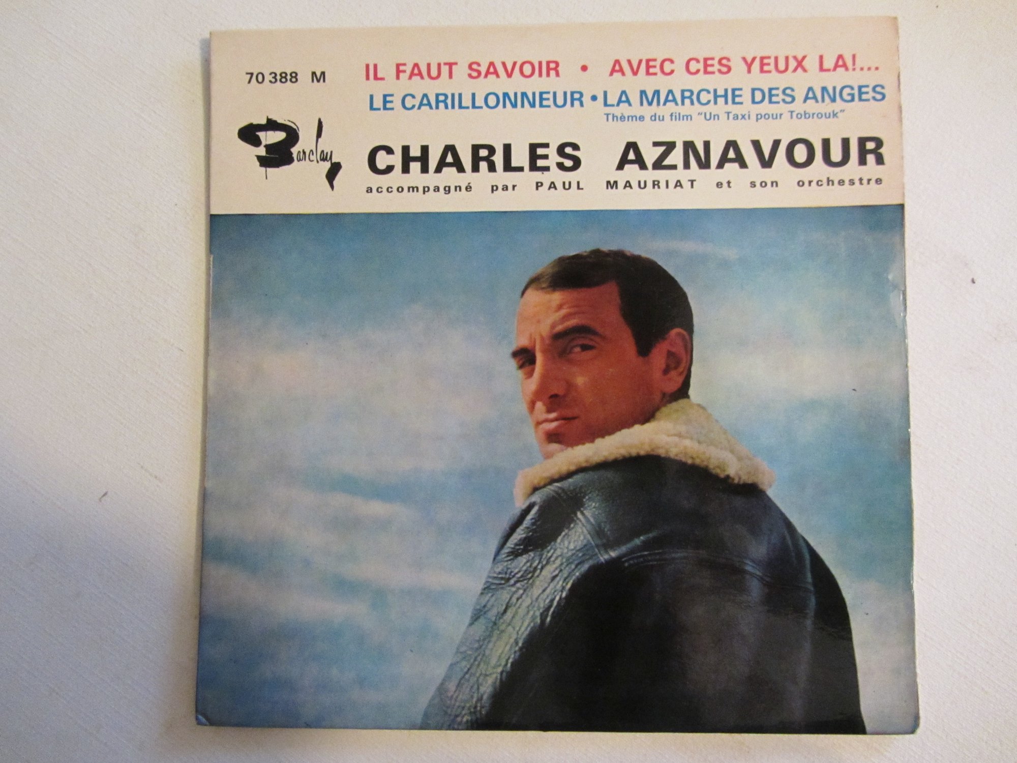 Soldes Vinyle Charles Aznavour : toutes les promos de l'hiver, image size:2000x1500