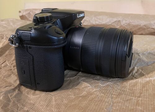 PANASONIC LUMIX GH3 BOITIER avec objectif