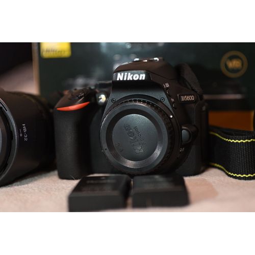 🎄 PACK SPÉCIAL NOËL - Nikon D5600 + 2 objectifs + 3 batteries