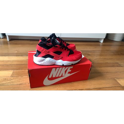 Nike Air Huarache (Coloris Rouge/Noir/Blanc) - 23-36