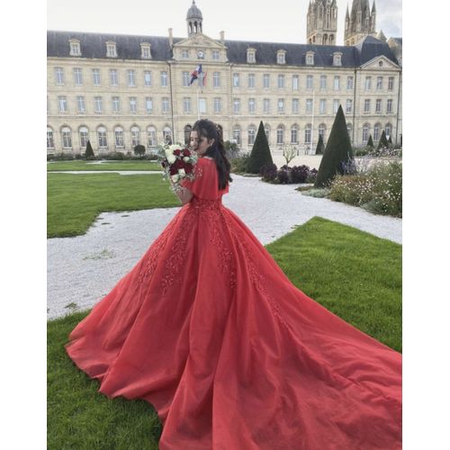 Robe De Fiançailles / Mariée 