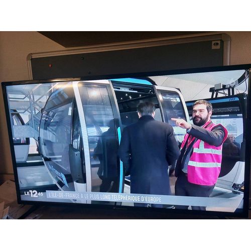 télévision 104cm full HD