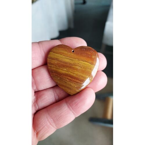 Pendentif Coeur En Jaspe Marron. 4.4 Cm. Magnifique Pierre Aux Couleurs Harmonieuses, Une Des Plus Belles De Ma Collection. Parfaite Idée De Cadeau. Lot 1004