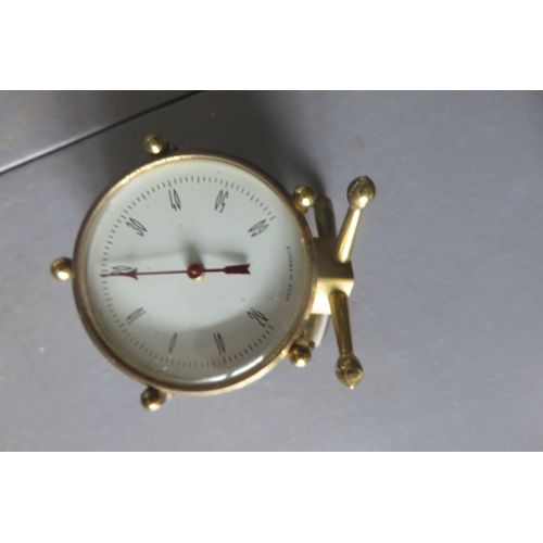 Ancien Thermomètre En Forme De Tambour