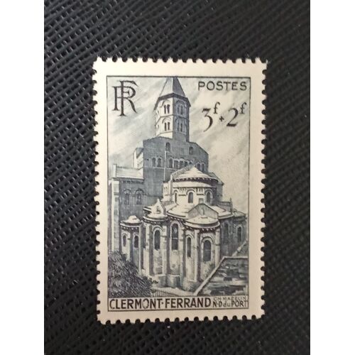 Timbre France Yt Clermont-Ferrand. Basilique Notre-Dame Du Port 1947 ( 040806 )