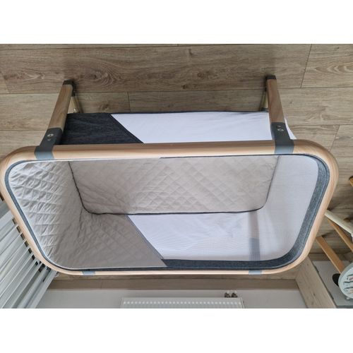 Lit D'Enfant De Transport