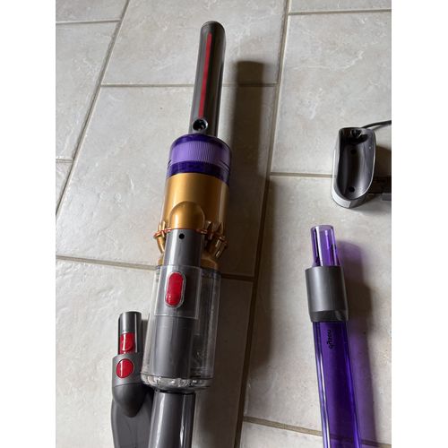 Dyson omni-glide plus