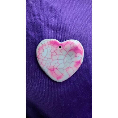 Pendentif Coeur En Agate. Rose Et Blanc Avec Veines De Dragon. 4.6 Cm. Magnifique Pierre Aux Couleurs Harmonieuses, Une Des Plus Belles De Ma Collection. Parfaite Idée De Cadeau. Lot 1012